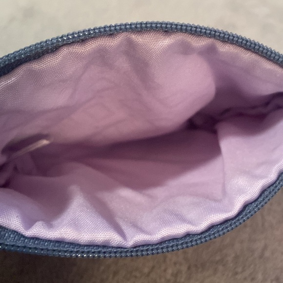 🩷VERA BRADLEY🩷Coin Purse in Palm Floral/NWT - Picture 4 of 6